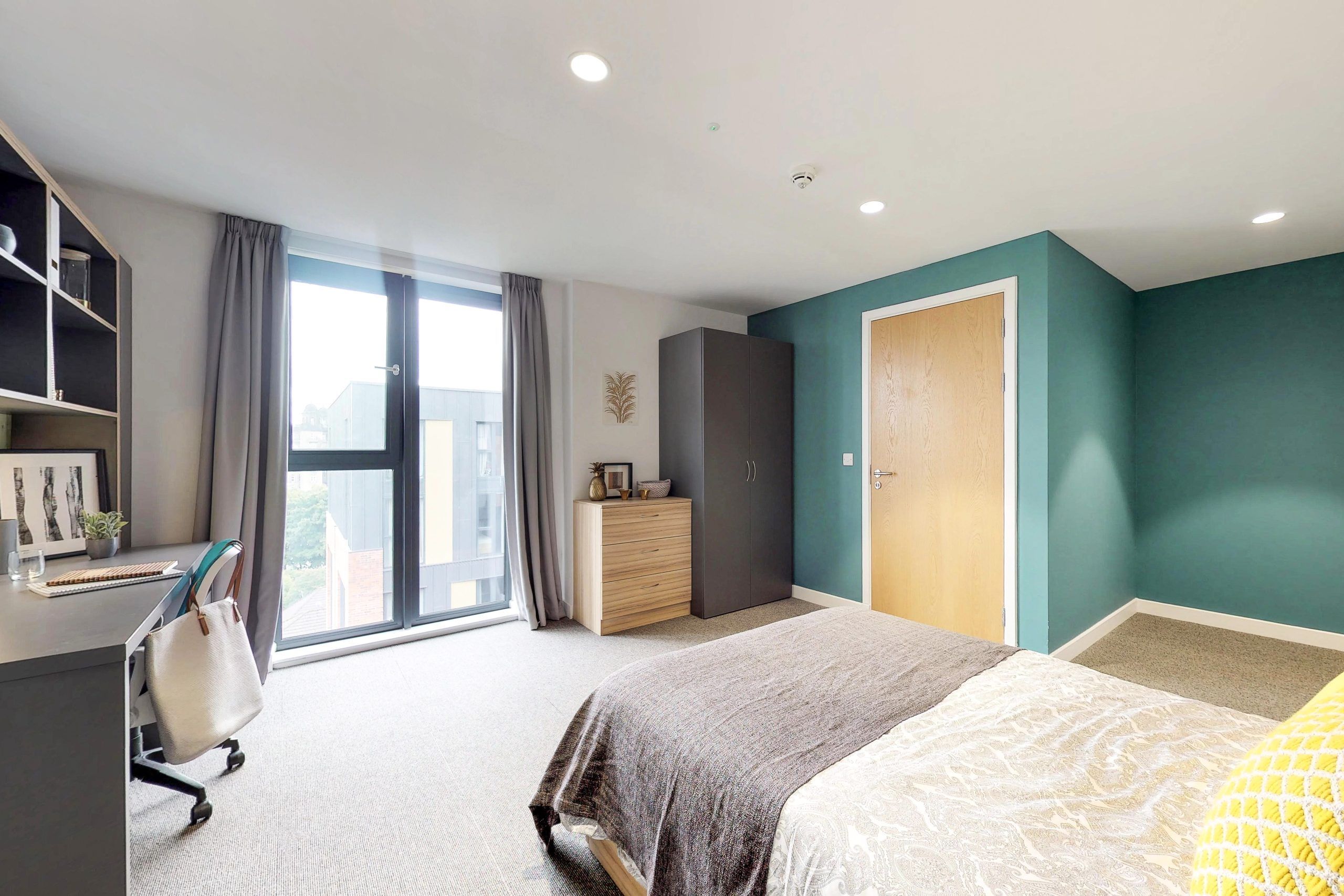 Superior Ensuite